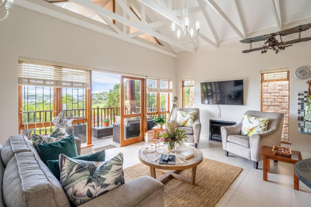 هتل لاکچری ، اسپیس اند ویوز - پزولا ویلا 13 - Luxury , space and views - Pezula Villa 13