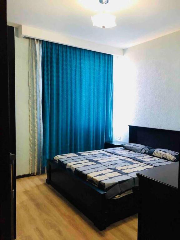 هتل نیر بی چاوچاوادزه آوه سوئیت هوم ویت تراس - Nearby Chavchavadze Ave Sweet Home with Terrace