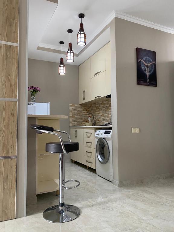هتل پیرسمنی 16A، 2 رومز 18 فلور - Pirosmani 16A, 2 rooms 18 floor