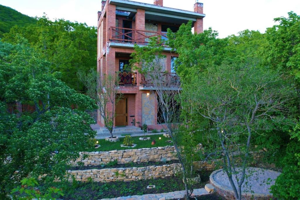 هتل ویلا وِجینی Villa Vejini
