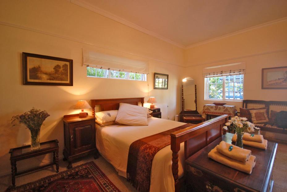 هتل گینی فاول لاج Guinea Fowl Lodge
