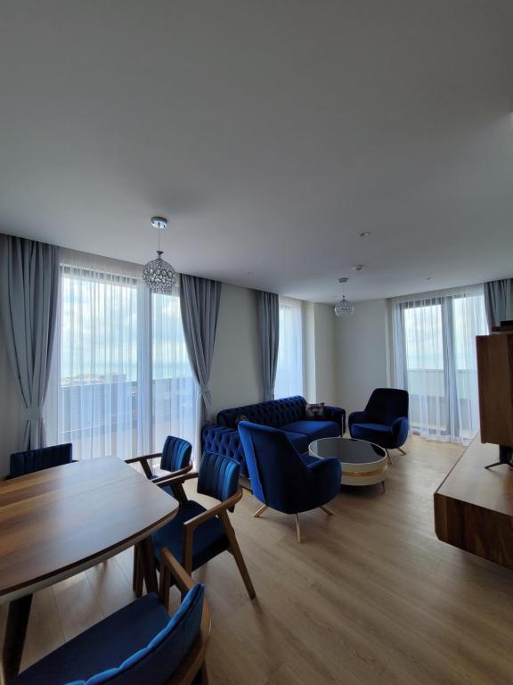 هتل یونیک سی ویو آپارتمانز - Unique Sea View Apartments