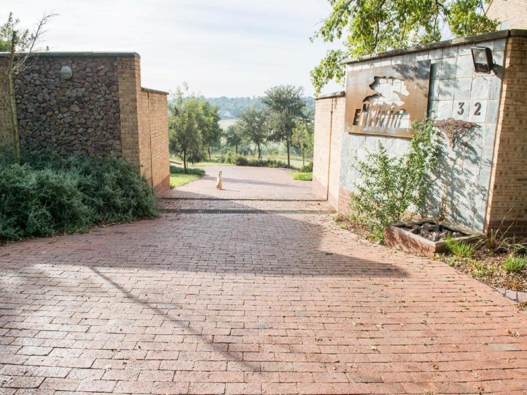 هتل امزینی آپارتمانز Emzini Apartments