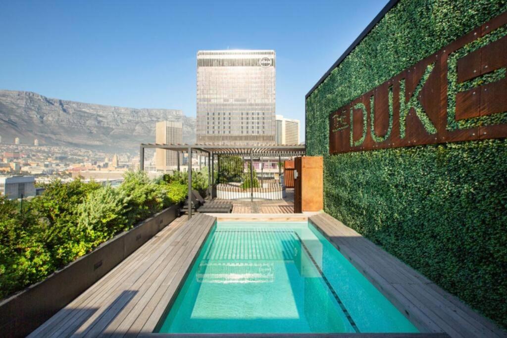 هتل سیتی آپارتمان در کیپ تاون - City Apartment in Cape Town