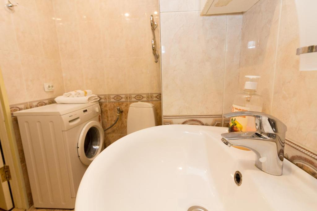 هتل آپارتمنتس آن النیسکایا - Apartments on Elninskaya
