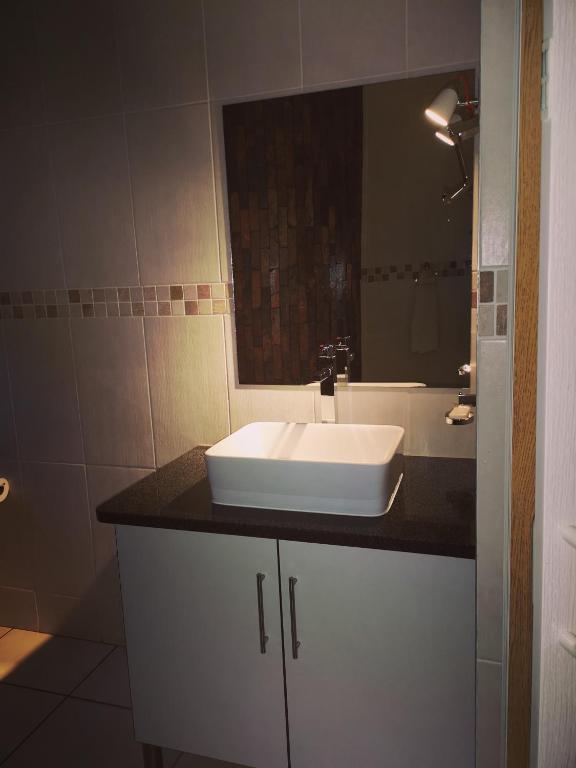 هتل آ AAA روز گاردن گس هوس AAA Rose Garden Guesthouse