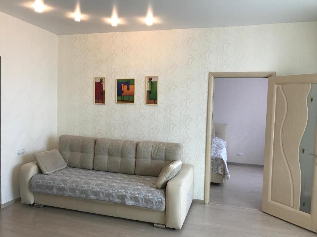 هتل آپارتمان آن لنینگرادسکایا 63 Apartment on Leningradskaya 63