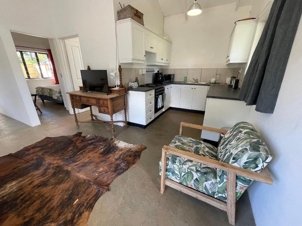 هتل ذ استیبلز، سنترال گاردن کاتج این هاوک The Stables, Central Garden Cottage in Howick