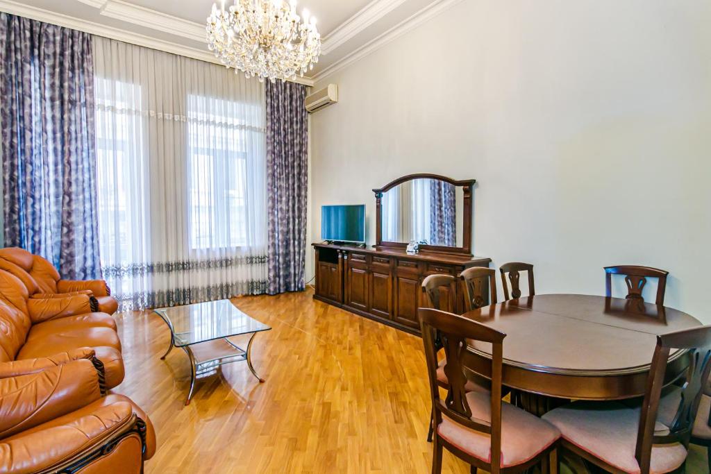 هتل امیزینگ آپارتمان این سنتر - Amazing Apartment İn Center