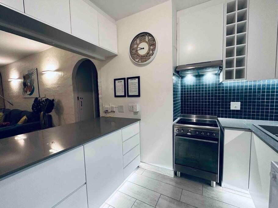 هتل رایت بای د بیچ، 15 کالیستی این سانتورینی - Right by the Beach, 15 Kallisti in Santorini