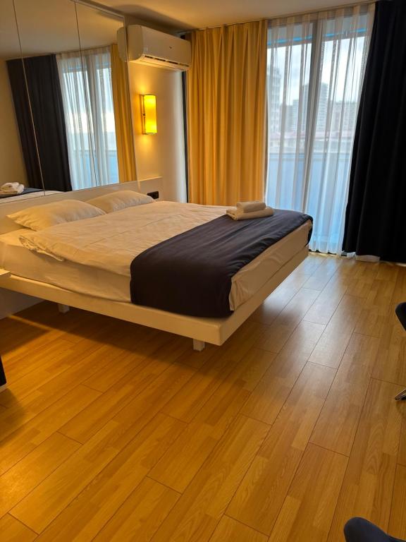 هتل سوئیت آپارتمان ویت سی ویو - Suite apartmant with sea view