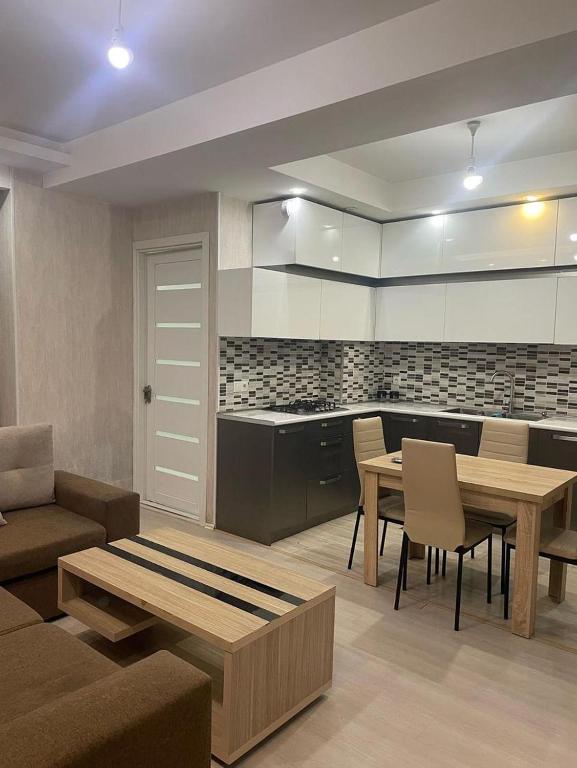 فمیلی هتل گاگارین اسکوئر - Family hotel Gagarin Square