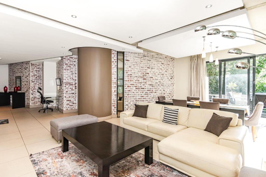 هتل ولد هاوس لین ملروز بولورد - Old House Lane Melrose Boulevard