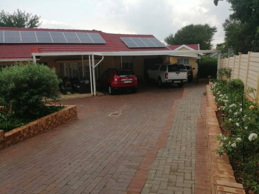 هتل هادیدا کاتج - Hadeda Cottage