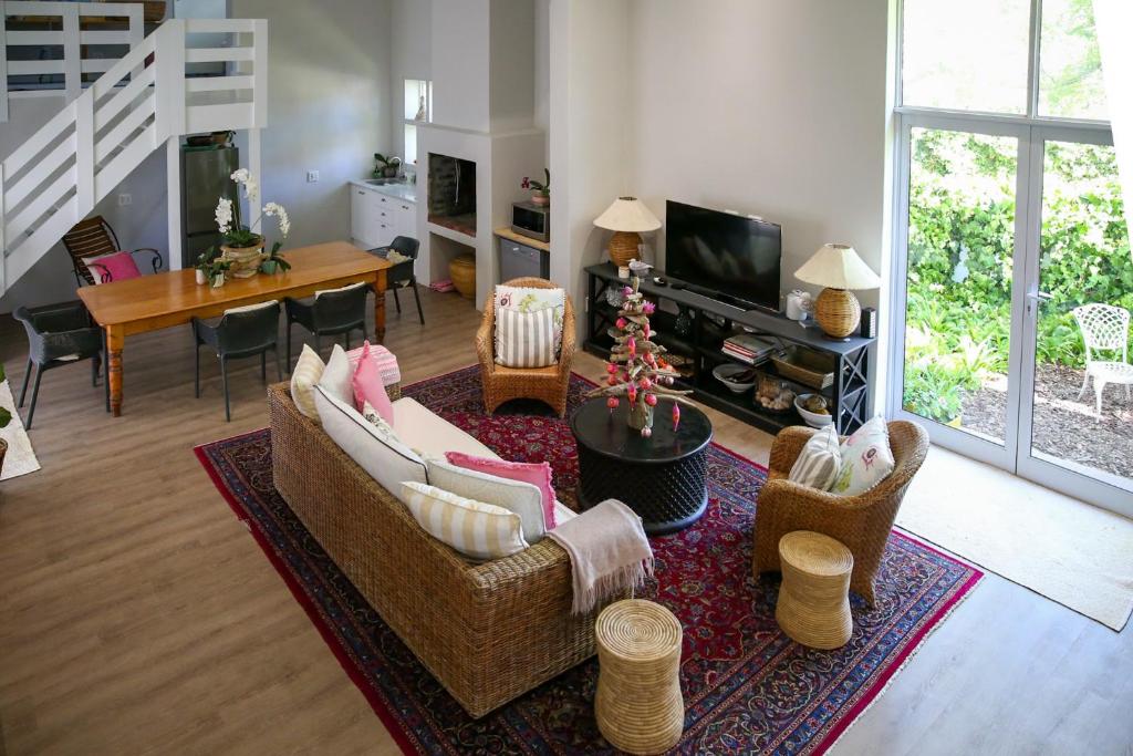 هتل آیوی هاوس - سوپر اسپیشس اسپات - سمرست وست - Ivy House - Super Spacious Spot- Somerset West
