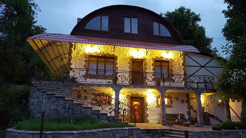 هتل آرت شاله ART Chalet