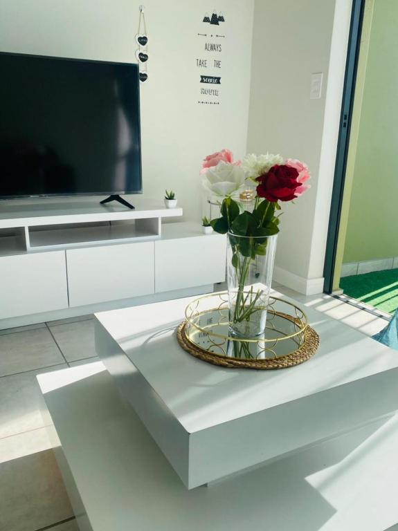 هتل پول فیسینگ لاکچری آپارتمان - Pool facing luxury apartment