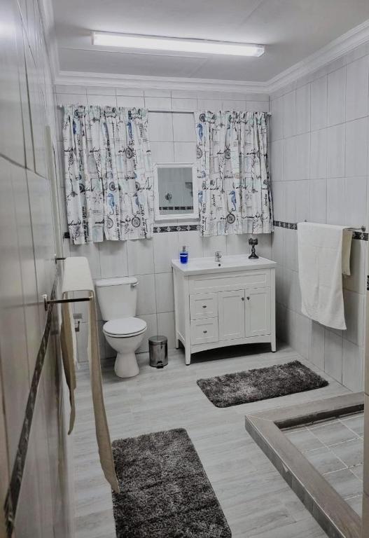 هتل ذ نوبل دیو گست هاوس The Noble Dew Guest House