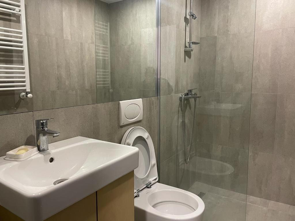 هتل کوکتا میتربی فلت Kokhta Mitarbi Flat