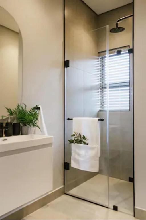 هتل 180 درجه لاکچری اوشن سوئیتز ات تایِن شماره 101 - 180° Luxury Ocean Suites at Tyne #101