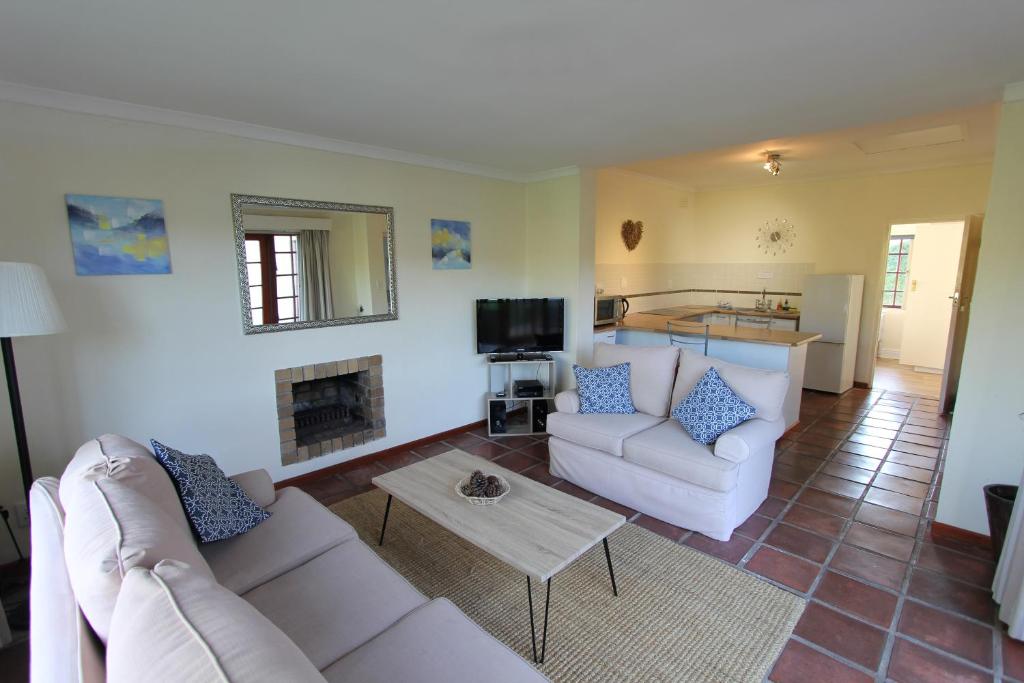 هتل آچارا گست هاوس اند کاتجز - Acara Guesthouse & Cottages