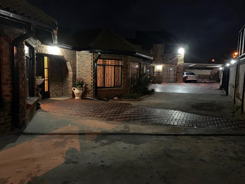 هتل سیکولا سانکه گست هاوس Sikhula Sonke Guest House