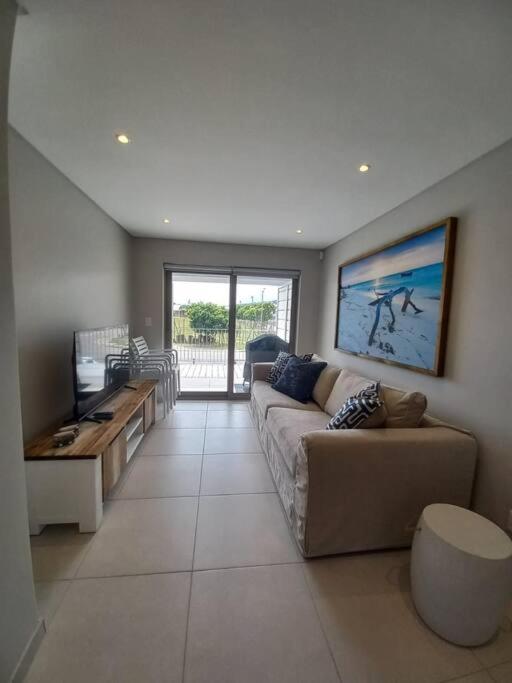 هتل کوئینز کواو آپت 3 Queens Cove Apt 3