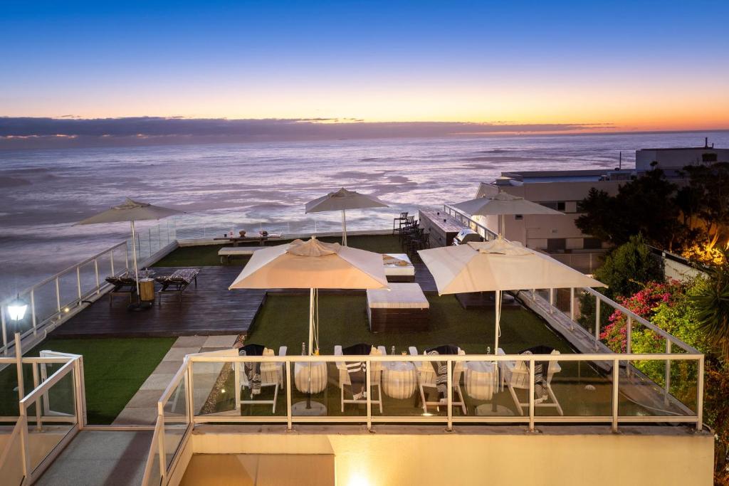 هتل کلیفتن یو ال او اسپیسز - کلیفتن بیچفرانت اگزکتیو آپارتمان - Clifton YOLO Spaces - Clifton Beachfront Executive Apartment
