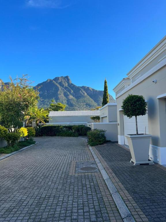 هتل الگین تاون هاوس-اکسلنت لوکیشن - Elgin Townhouse-Excellent location