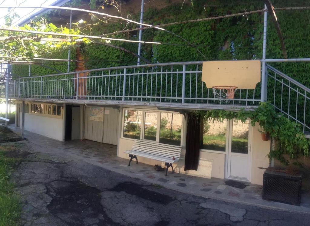 هتل گست هاوس تمادا Guest House Tamada