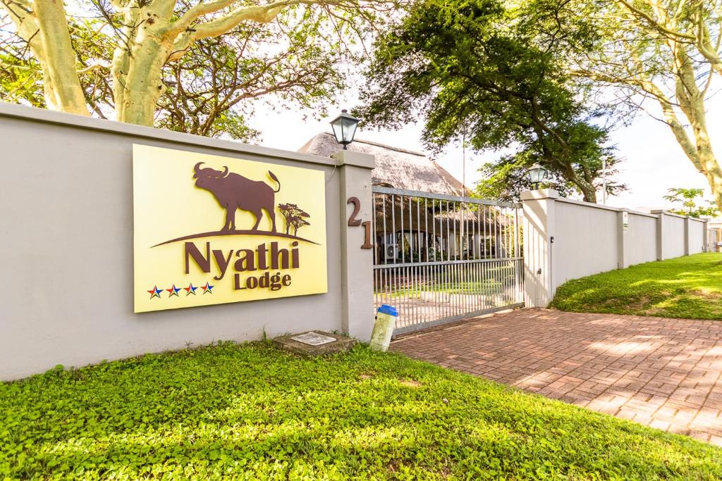 هتل نیاتی لودج Nyathi Lodge
