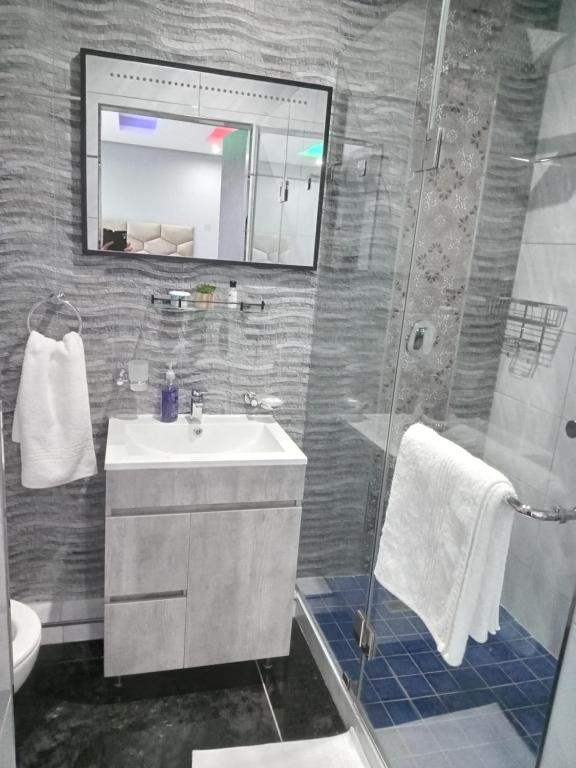 هتل باتری اکوکمدیشن - Buttery Accommodation