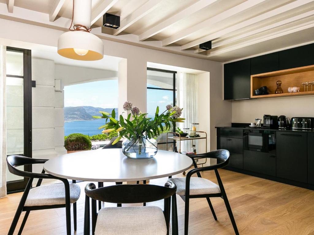 هتل ویلا کسته سایمنز تاون - Villa Coste Simon's Town