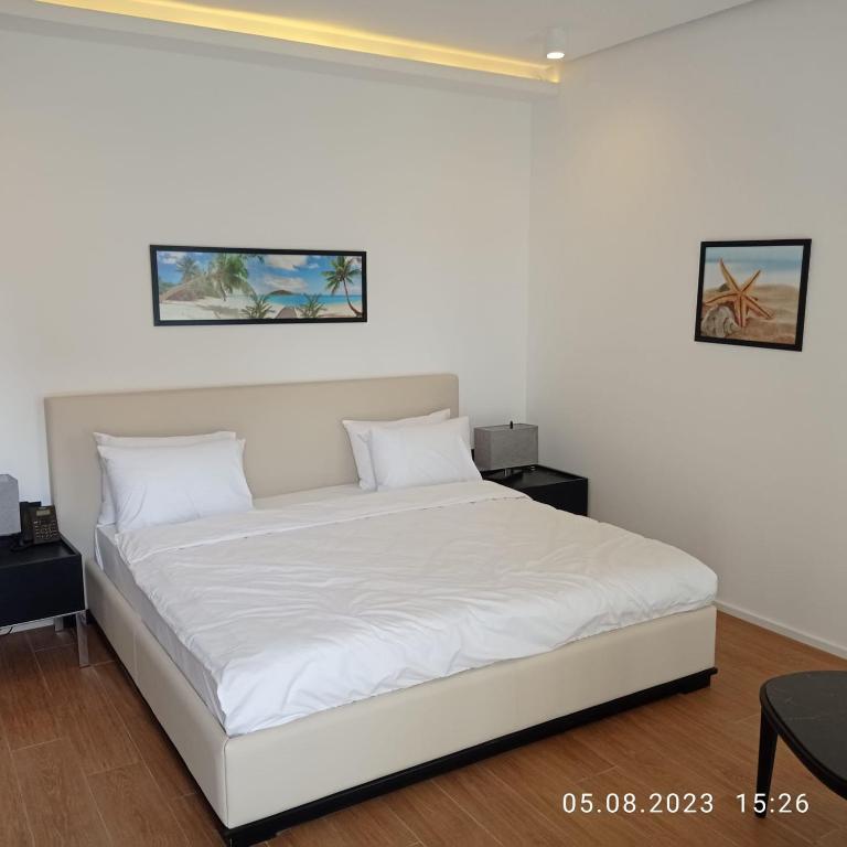 هتل سیبریز وایت ویلاس 2 Seabreeze White villas 2