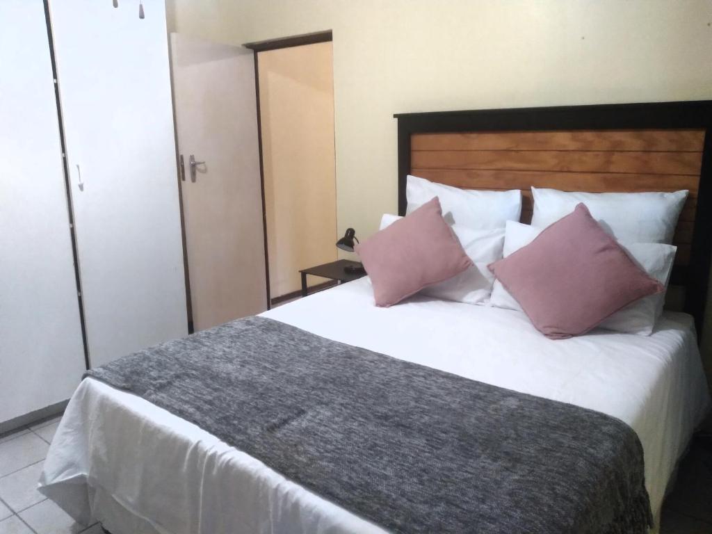 هتل لتابو سلف‌کترینگ آپارتمان 2 - Lethabo Self-Catering Apartment 2