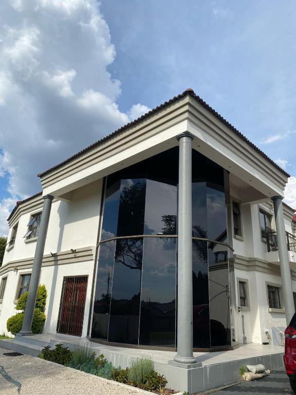 هتل 5 مگنولیا سیرکل - 5 Magnolia Circle
