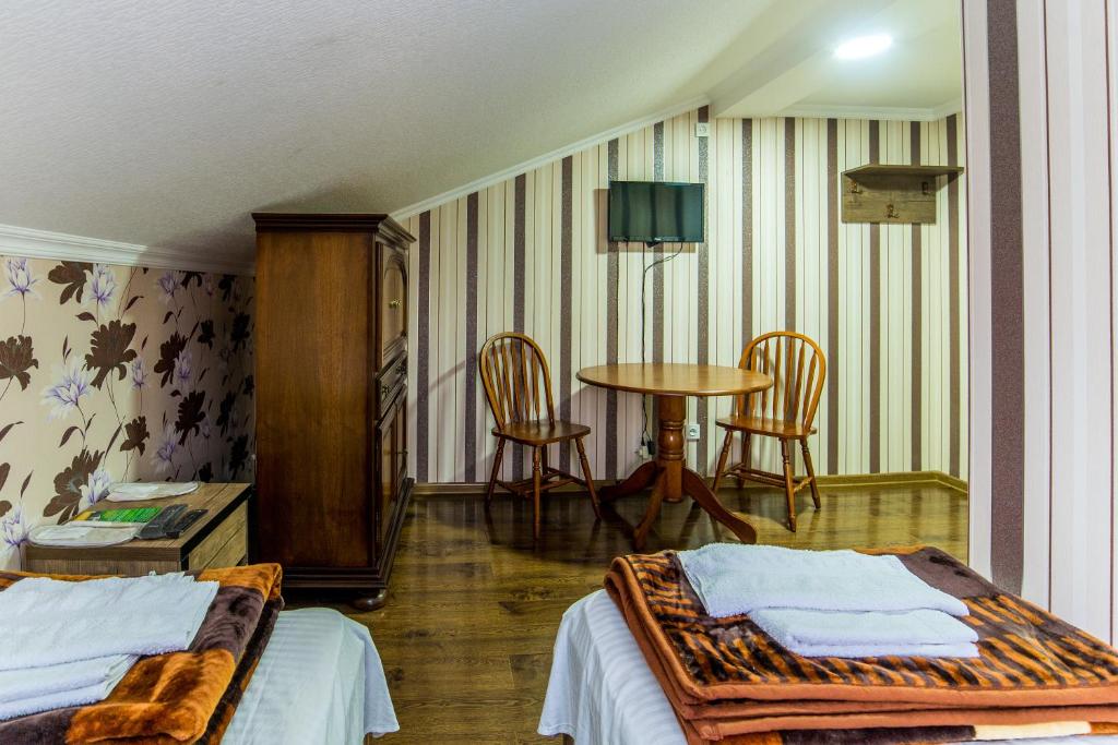 هتل گوگلکس واین سلر HOTEL GUGLUX &WINE CELLAR