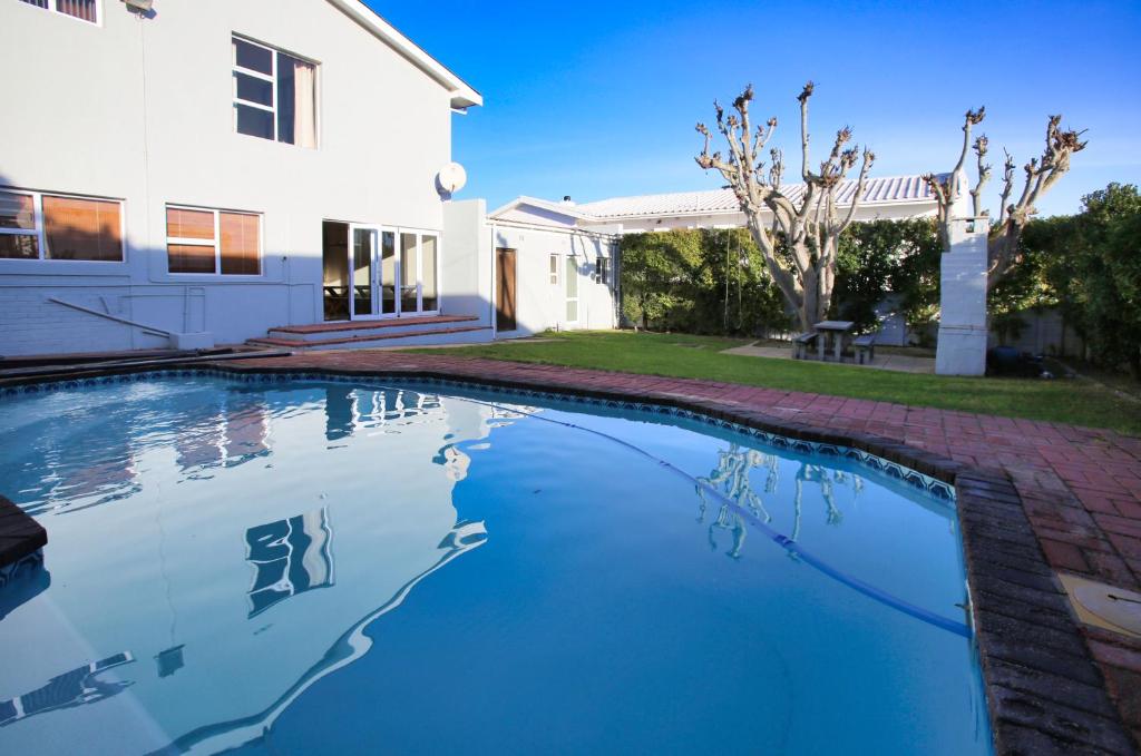 هتل ویلا ماریا لنگابان - Villa Maria Langebaan