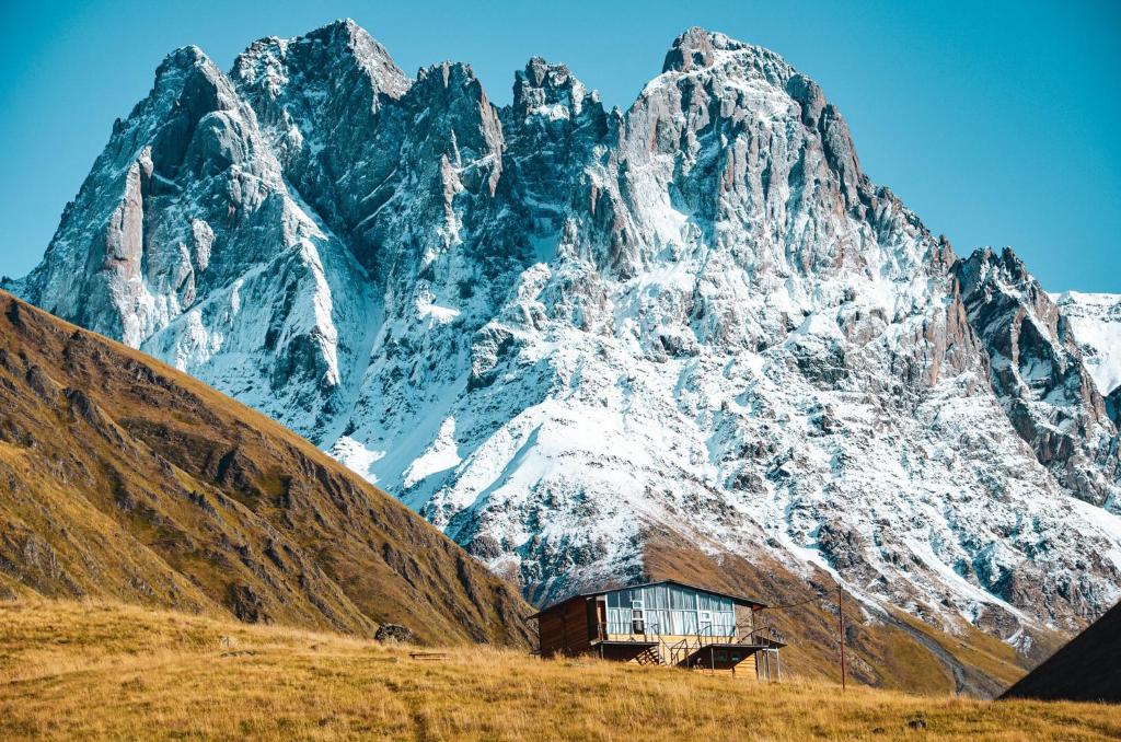 هتل ماونت هاوس این جوتا Mountain House in Juta