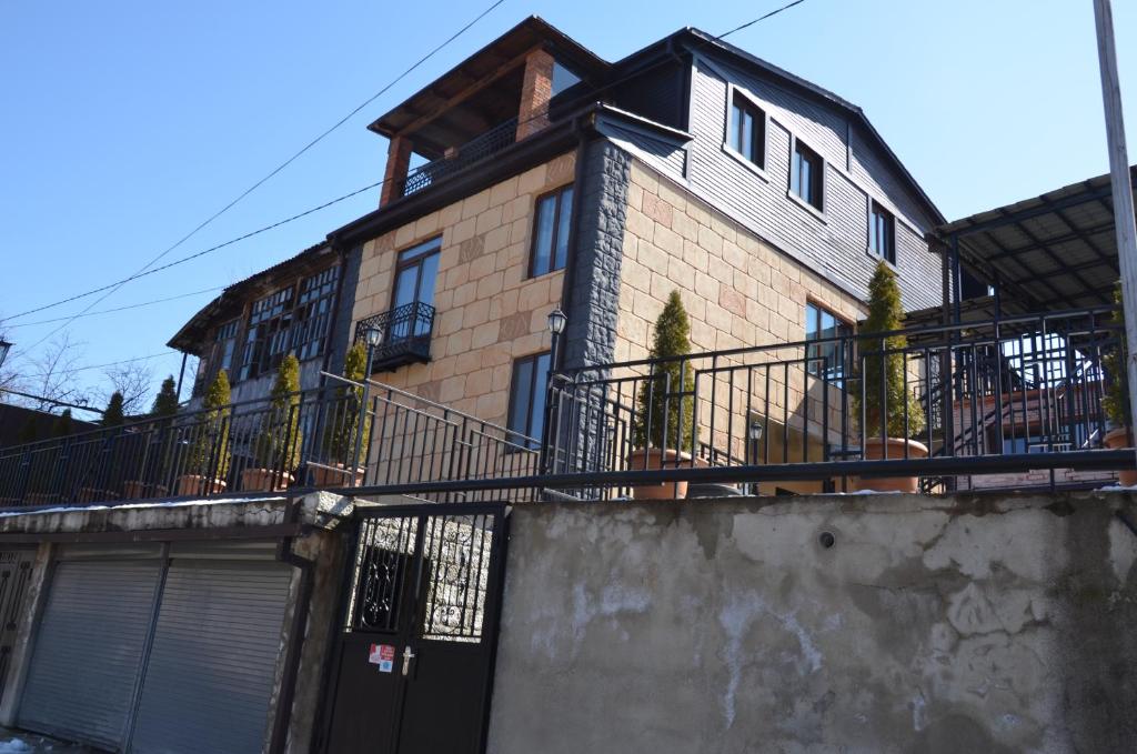 هتل برجومی سیچی Borjomi Sichi