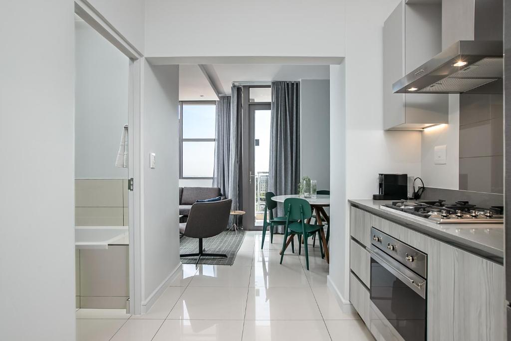 هتل ذ مدین سرویسد آپارتمان کلاکشین - The Median Serviced Apartment Collection