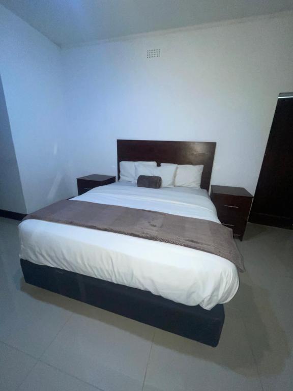 Khaya Mnandi Leisure Suites