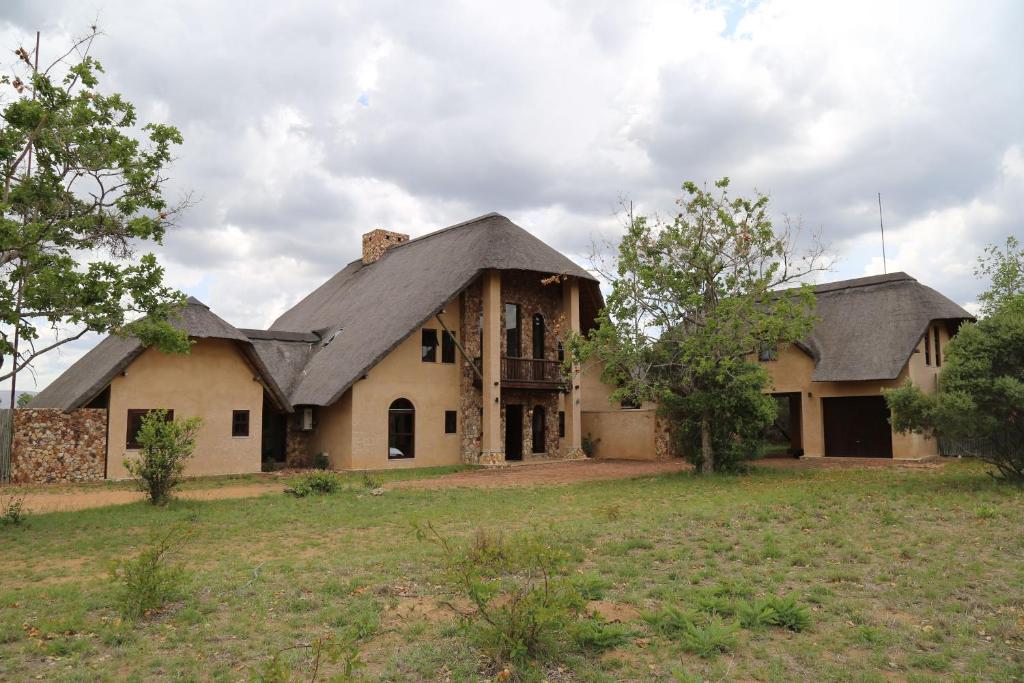 هتل زبیولا 7 بد روم ویت ماونت ویوز – زد127 - Zebula 7 Bedroom with Mountain Views – Z127