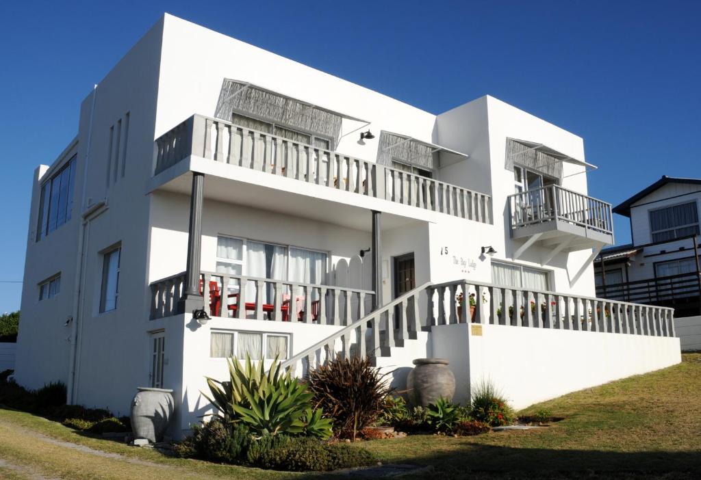 هتل ذ بی لوج The Bay Lodge