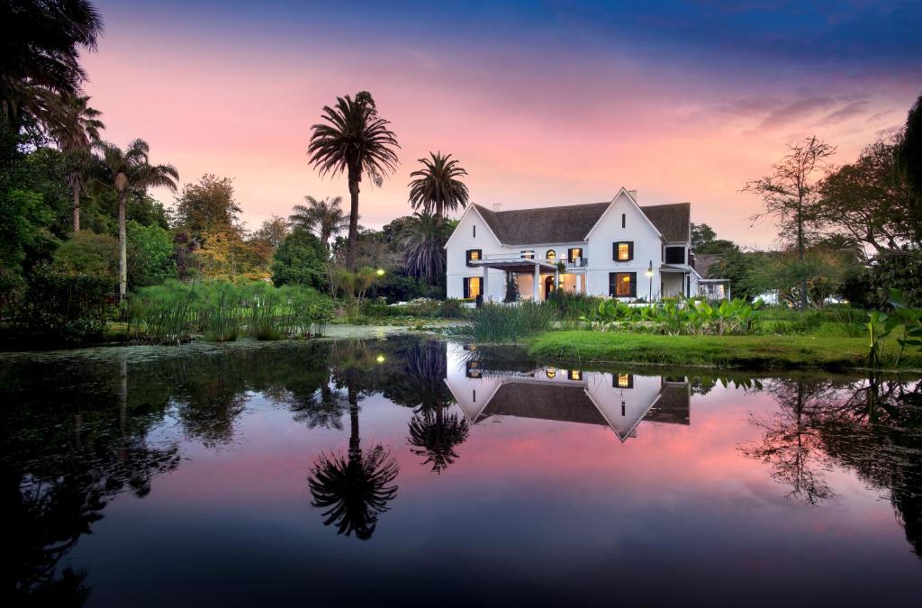 هتل ده مانور هاوس ات فینکورت The Manor House at Fancourt