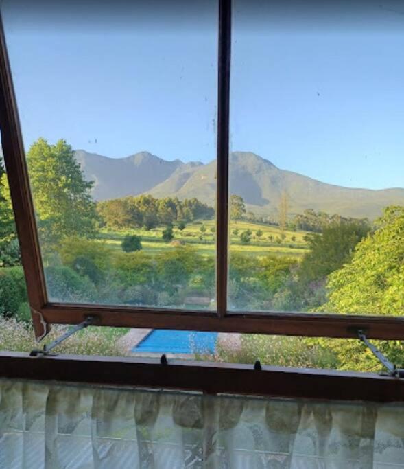هتل استنینگ اوپن پلن فارمز هاوس ویت مَجیک ویوز Stunning open-plan farmhouse with magic views