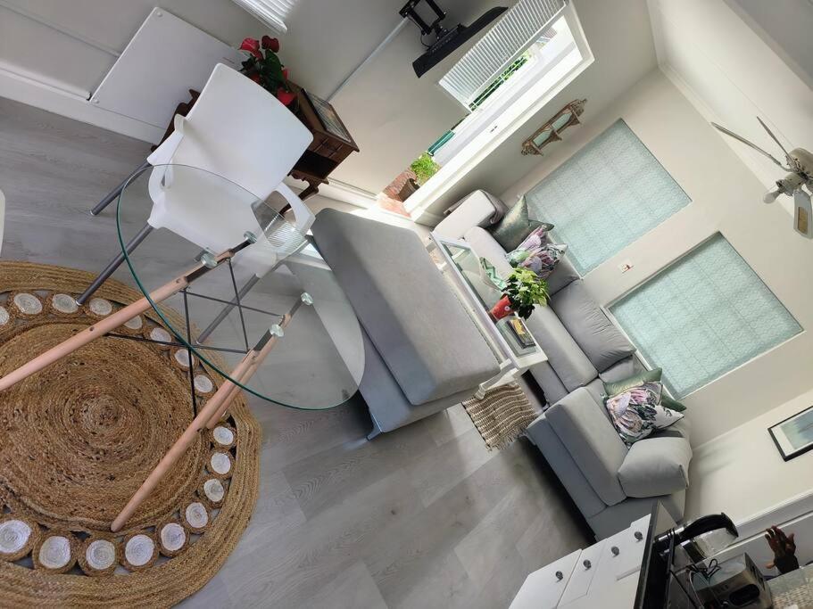 هتل دلاپسفول موندلایت منور کاتج این کنیسنا - Delightful Moonlight Manor cottage in Knysna