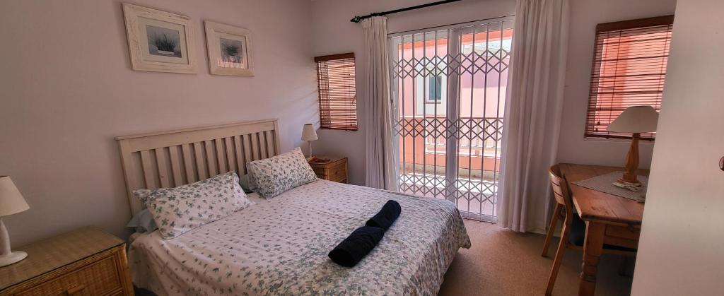 Casa de Pueblo Knysna Views!