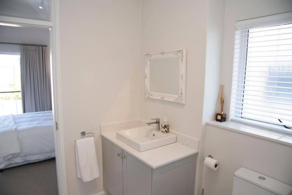 Waterfront- C25 Knysna Quays with pool