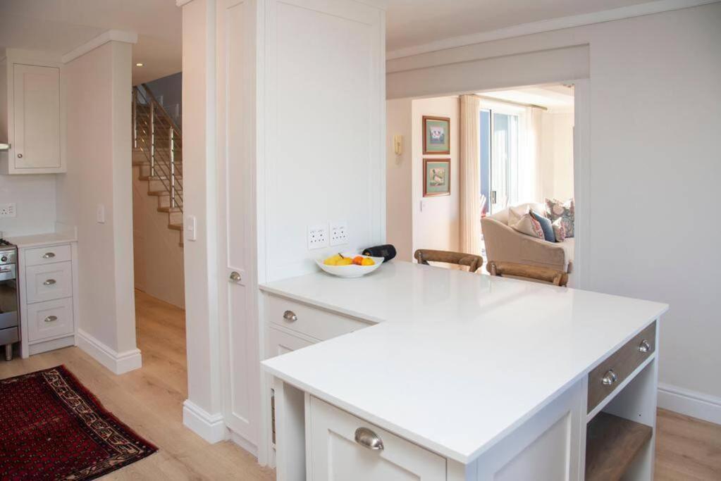 Waterfront- C25 Knysna Quays with pool